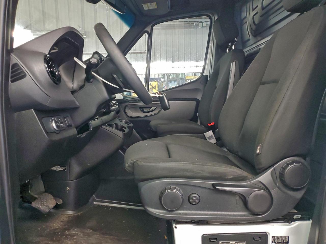 2019 MERCEDES BENZ SPRINTER DELIVERY VAN photo 7