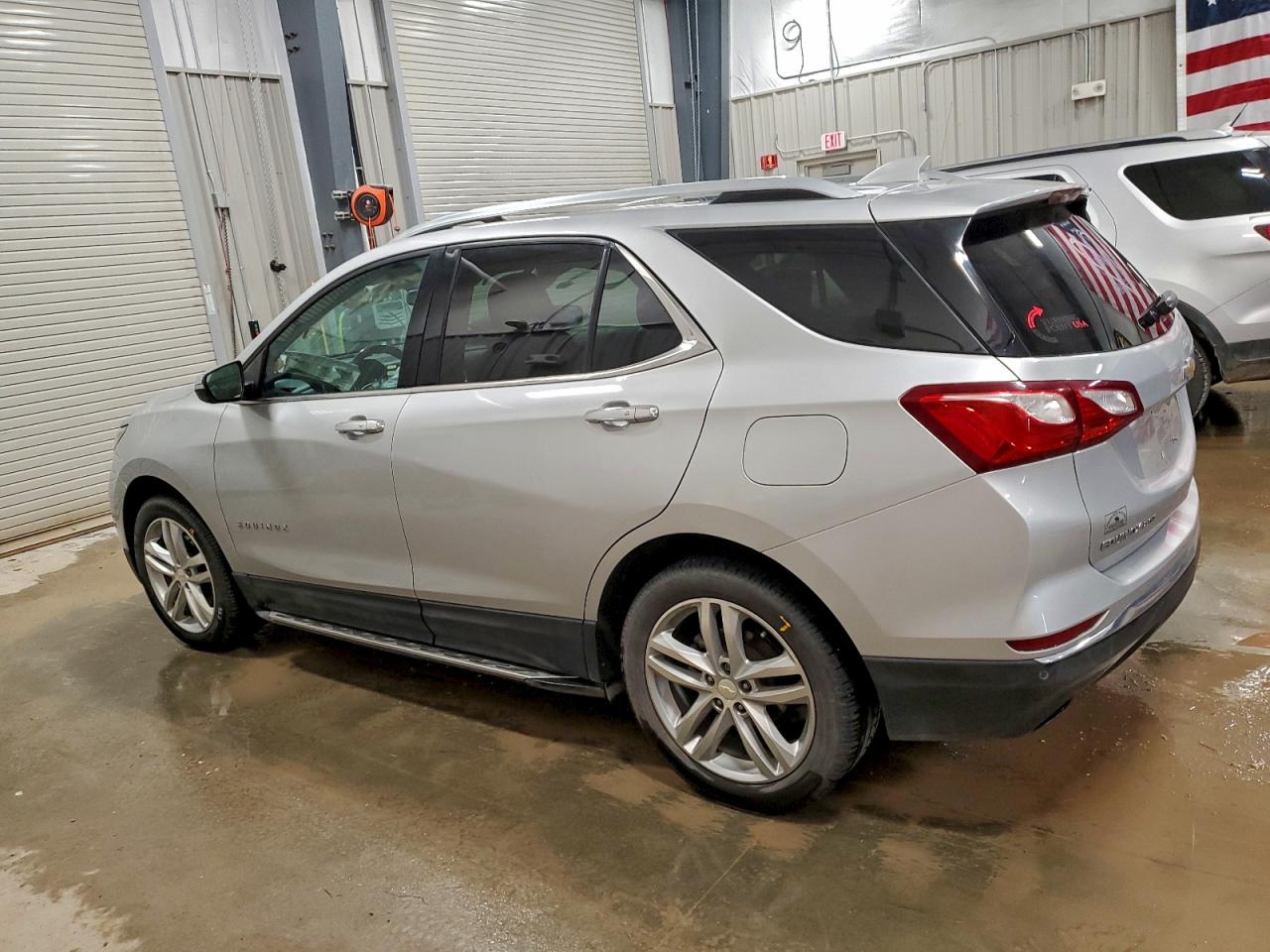 2019 CHEVROLET EQUINOX PREMIER photo 4