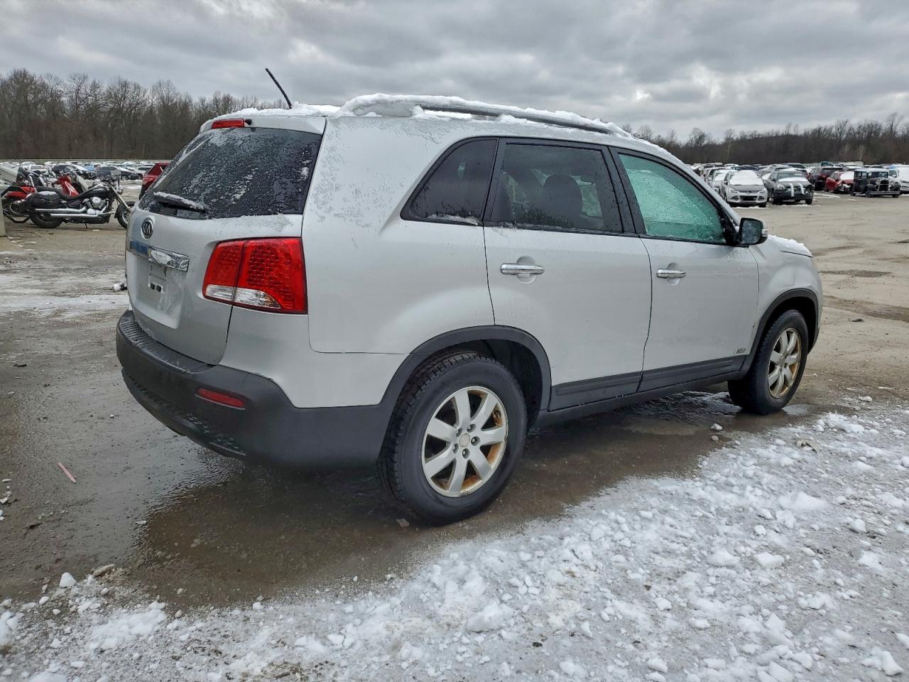 2012 KIA SORENTO BASE photo 3