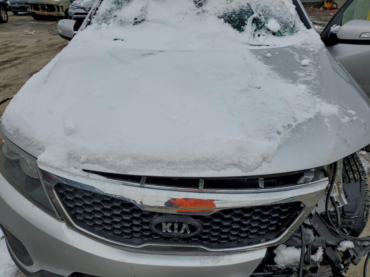 2012 KIA SORENTO BASE photo 12