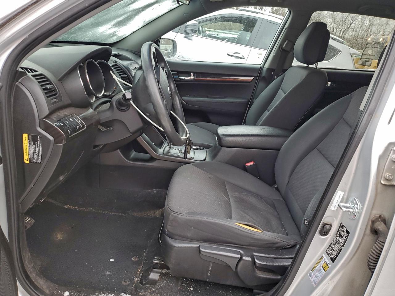 2012 KIA SORENTO BASE photo 7