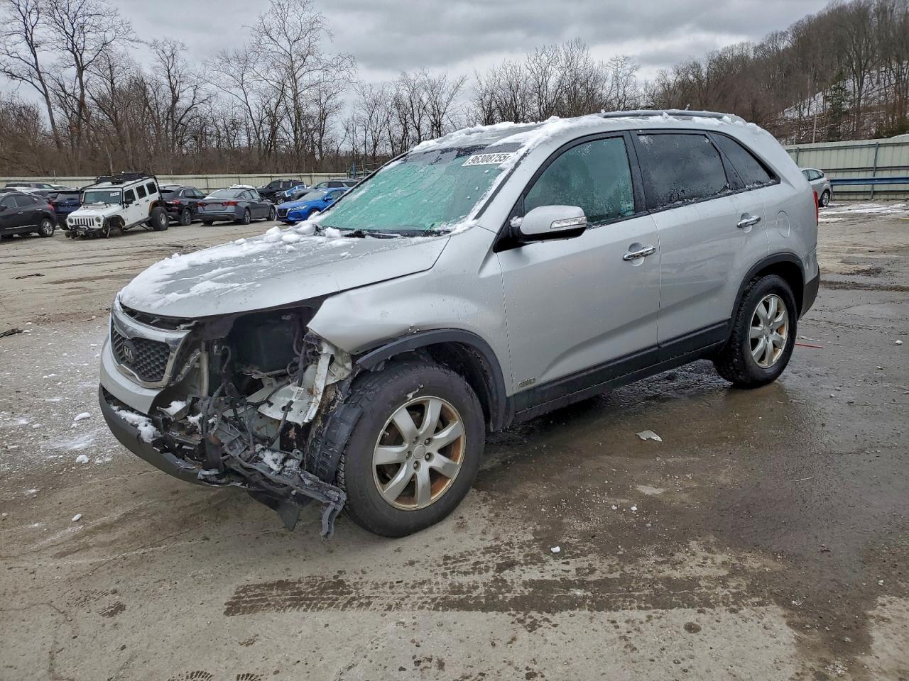 2012 KIA SORENTO BASE — FRONT END damage — photo 1