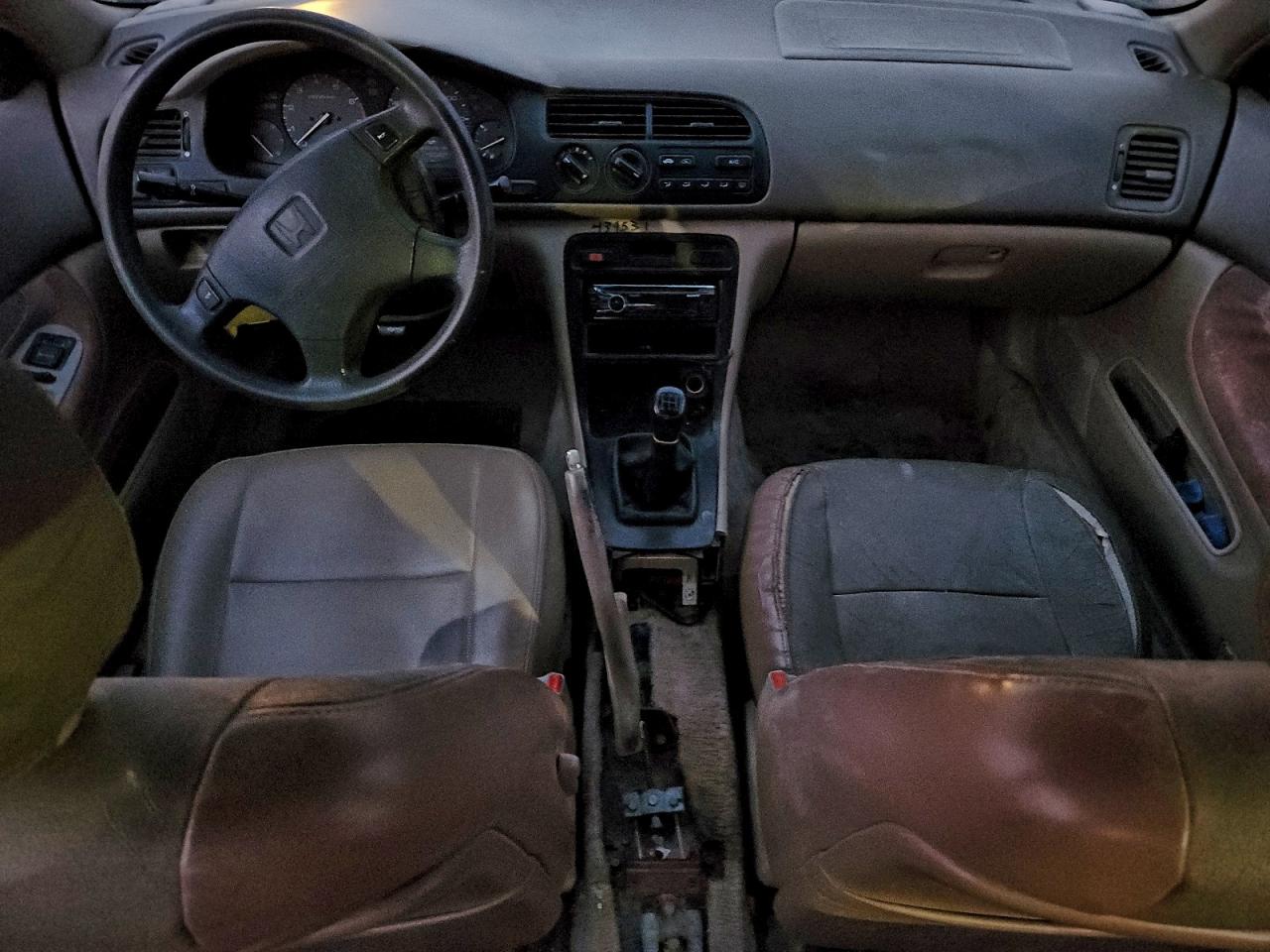 1996 HONDA ACCORD EX photo 8