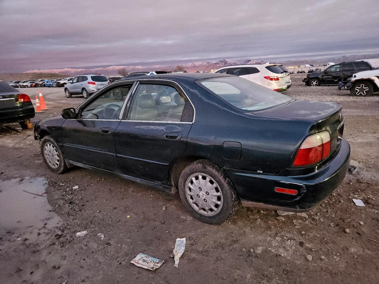 1996 HONDA ACCORD EX photo 2