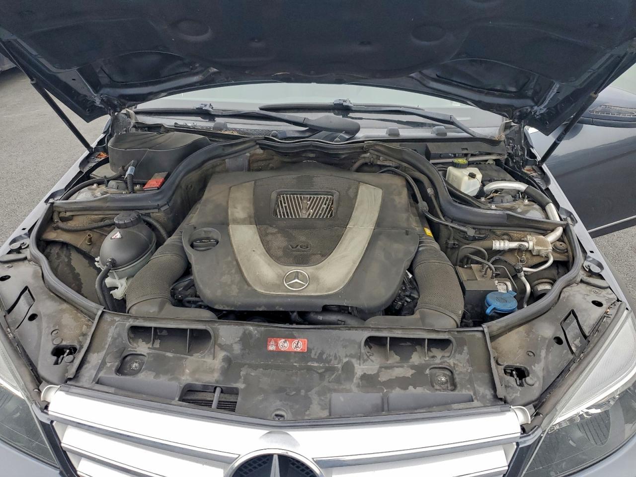 2011 MERCEDES-BENZ C 300 photo 11