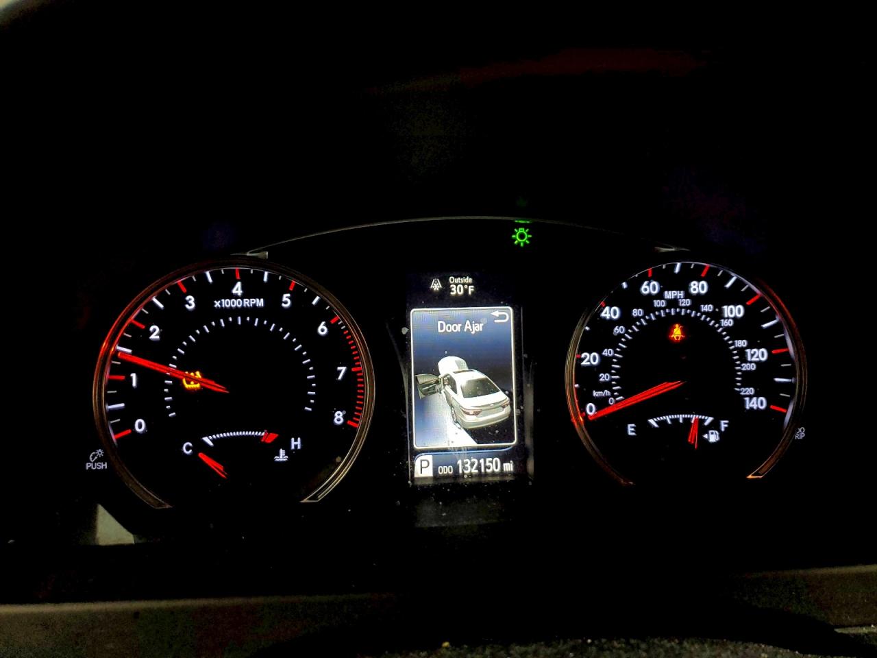 2015 TOYOTA CAMRY LE photo 9
