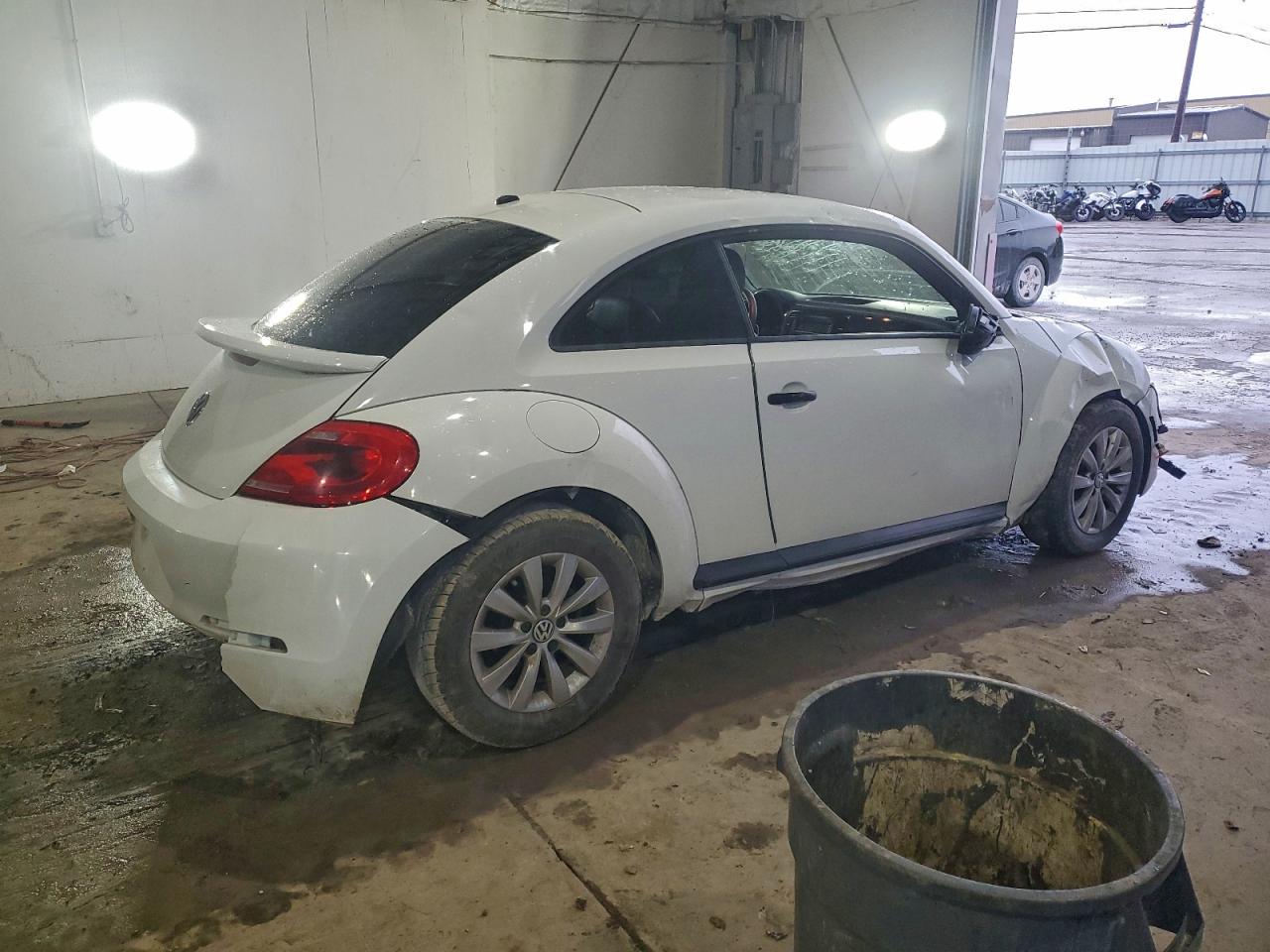 2015 VOLKSWAGEN BEETLE 1.8T photo 5