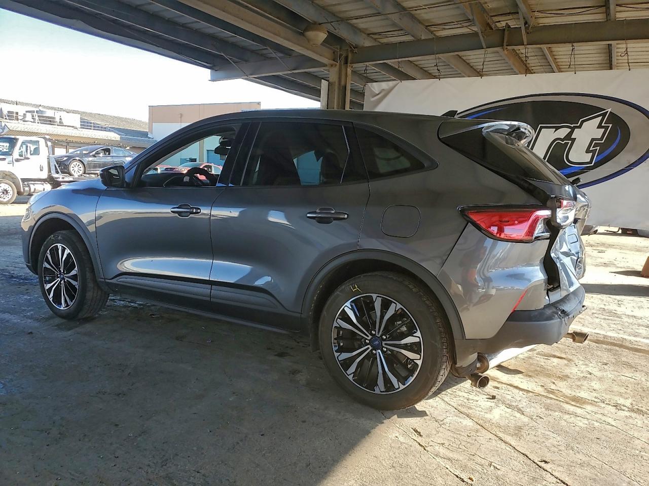 2022 FORD ESCAPE SE photo 2