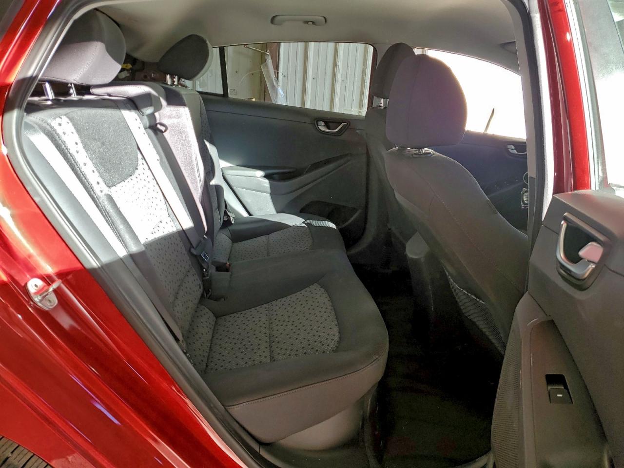 2019 HYUNDAI IONIQ SEL photo 19