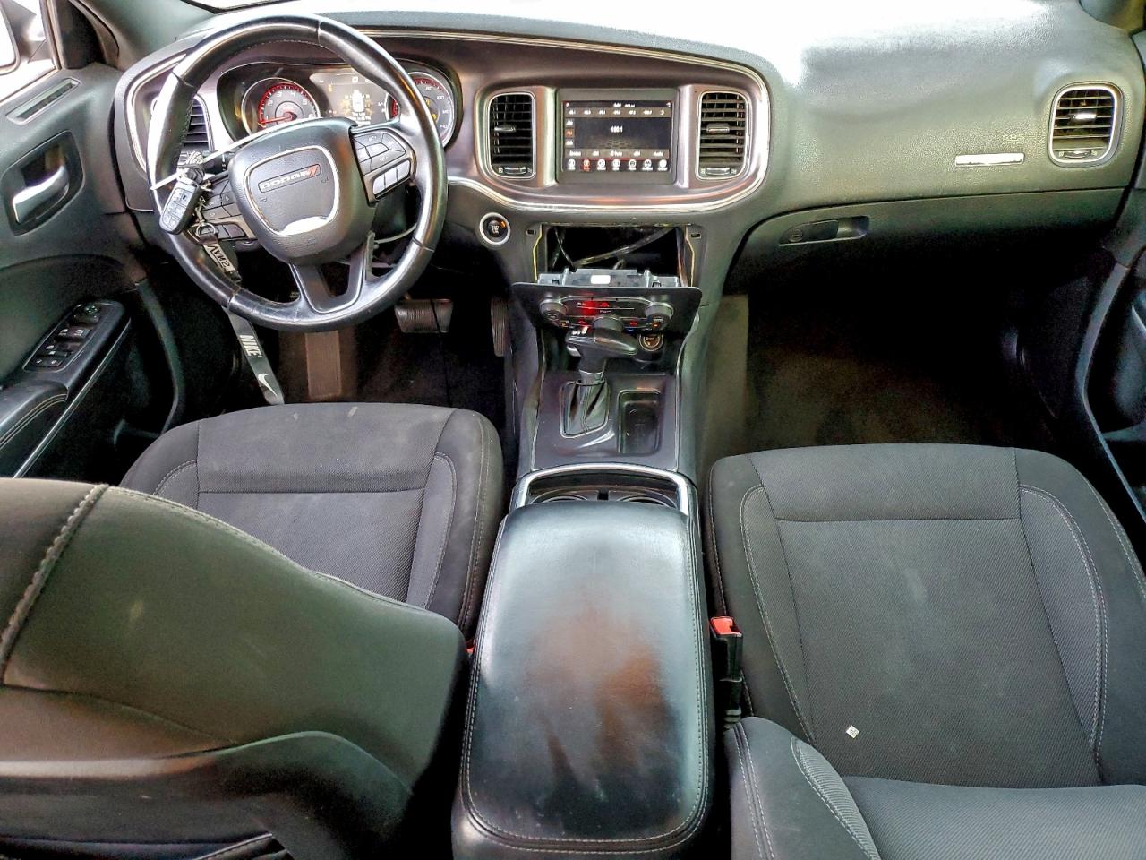 2016 DODGE CHARGER SE photo 8