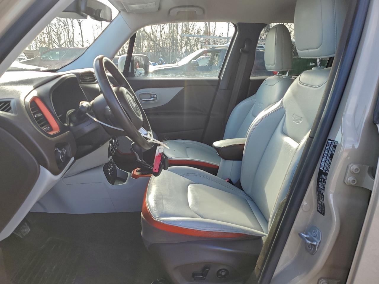2015 JEEP RENEGADE LIMITED photo 7