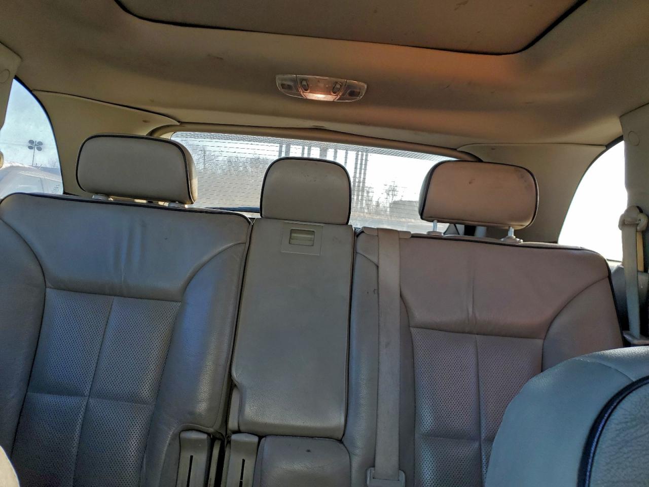 2010 LINCOLN TOWNHOUSE MKX photo 28
