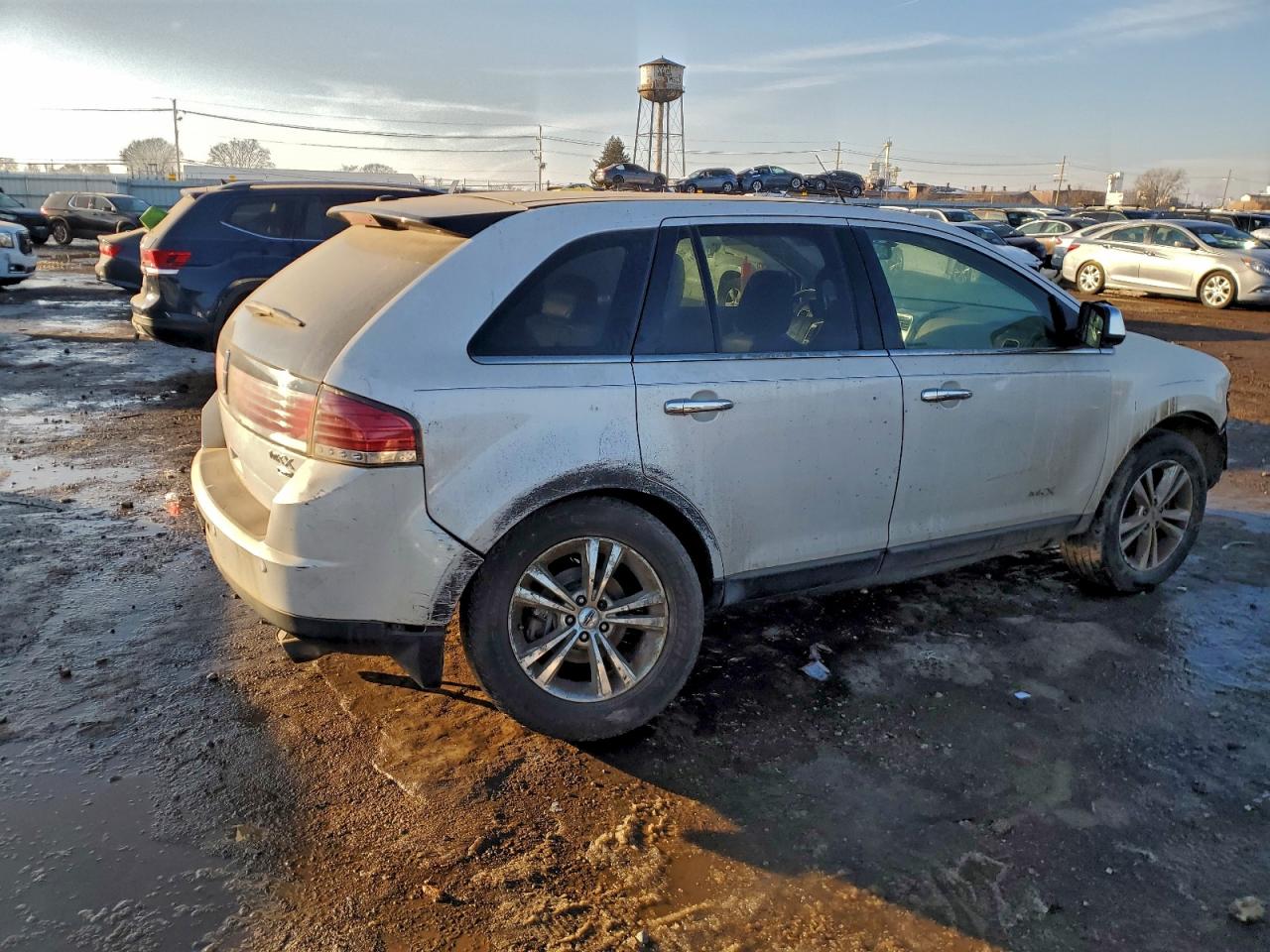 2010 LINCOLN TOWNHOUSE MKX photo 7