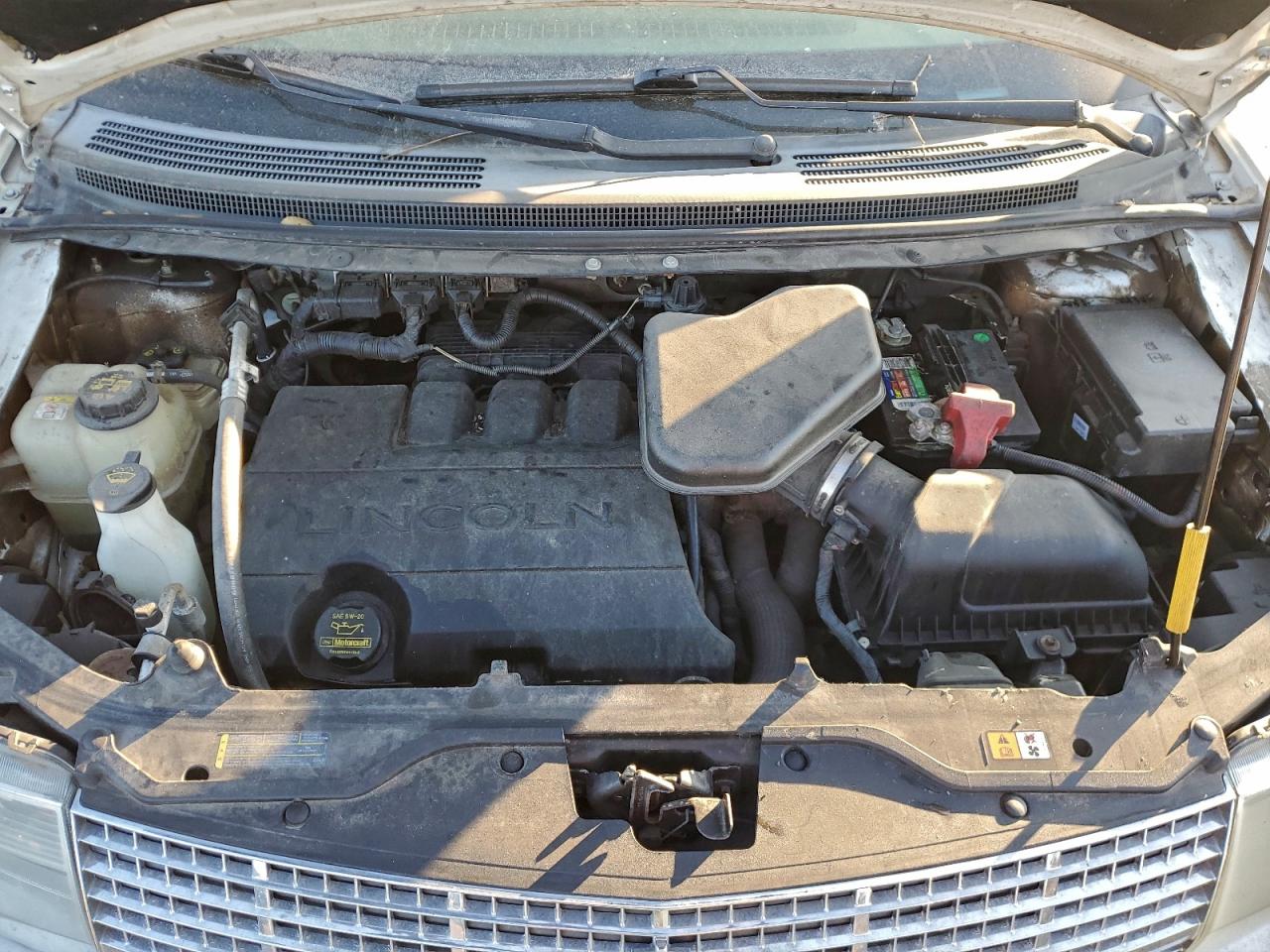 2010 LINCOLN TOWNHOUSE MKX photo 34