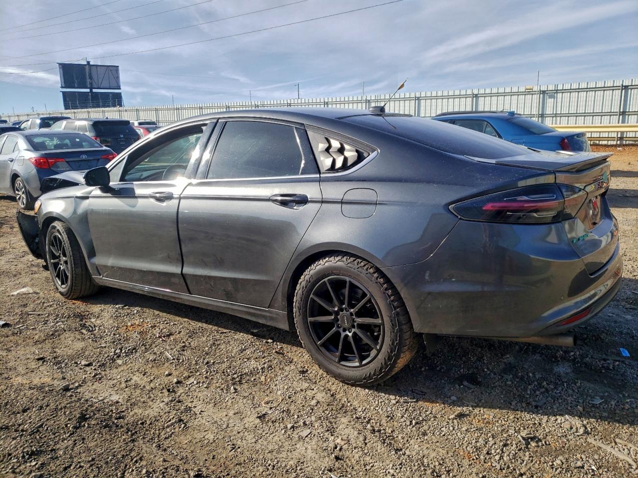 2015 FORD FUSION SE photo 4