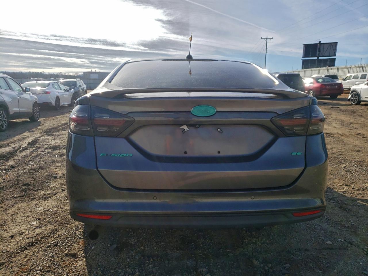 2015 FORD FUSION SE photo 16