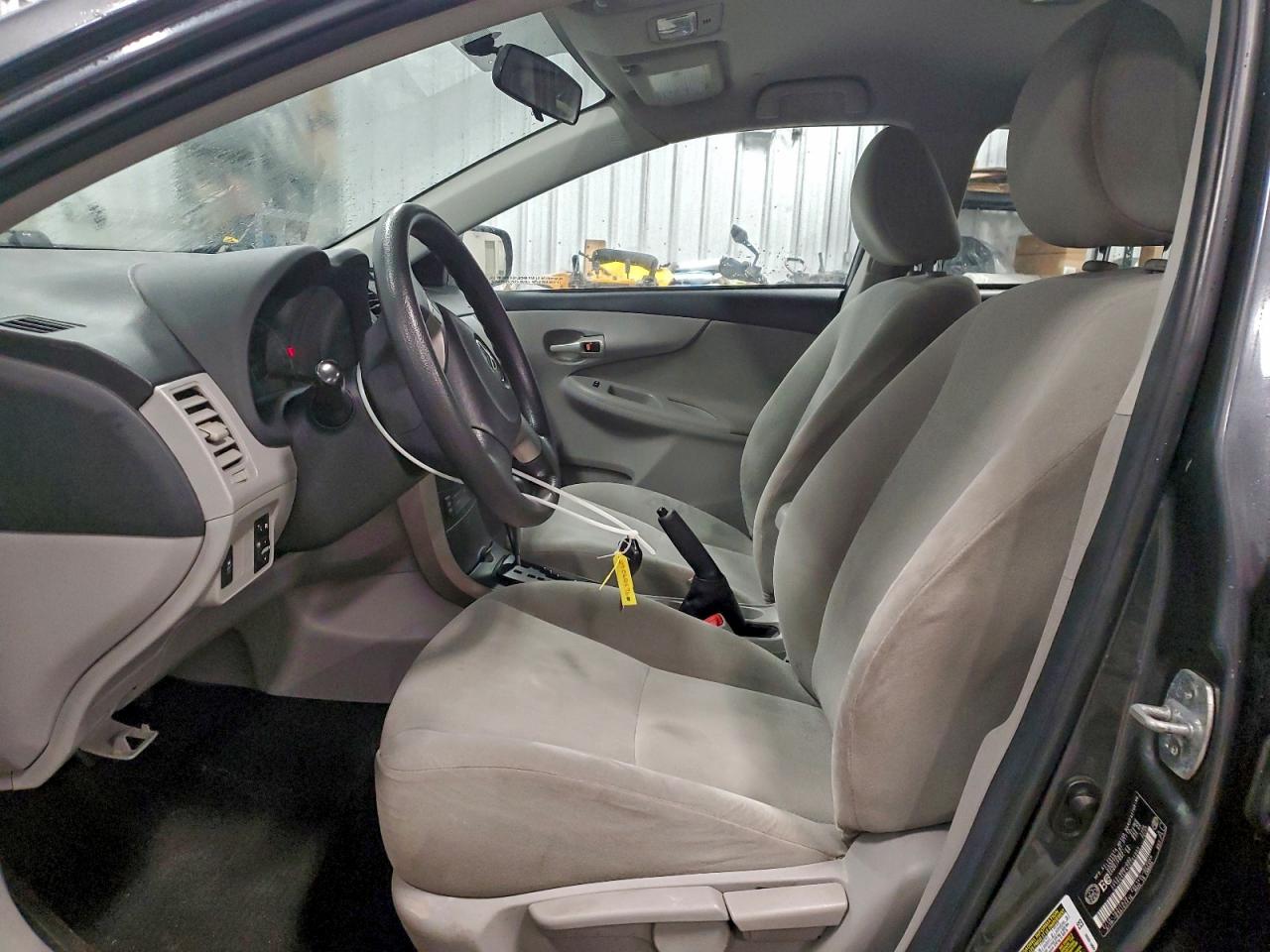 2012 TOYOTA COROLLA L photo 7