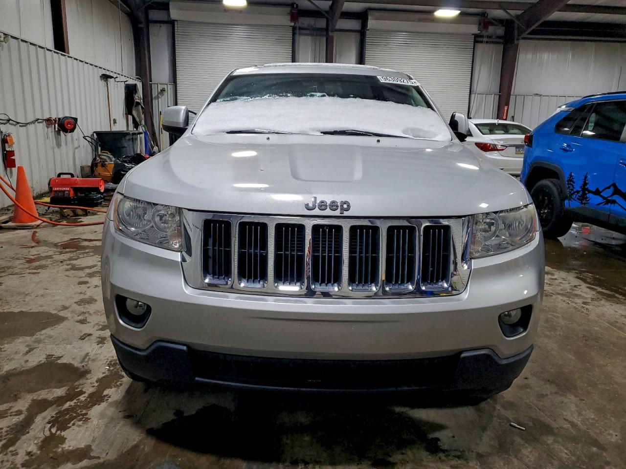 2011 JEEP GRAND CHEROKEE LAREDO photo 5