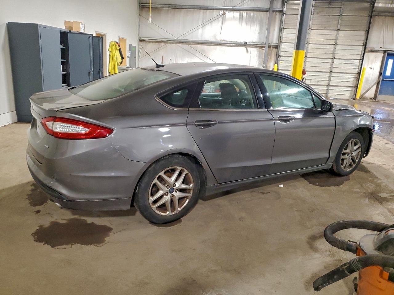 2013 FORD FUSION SE photo 3