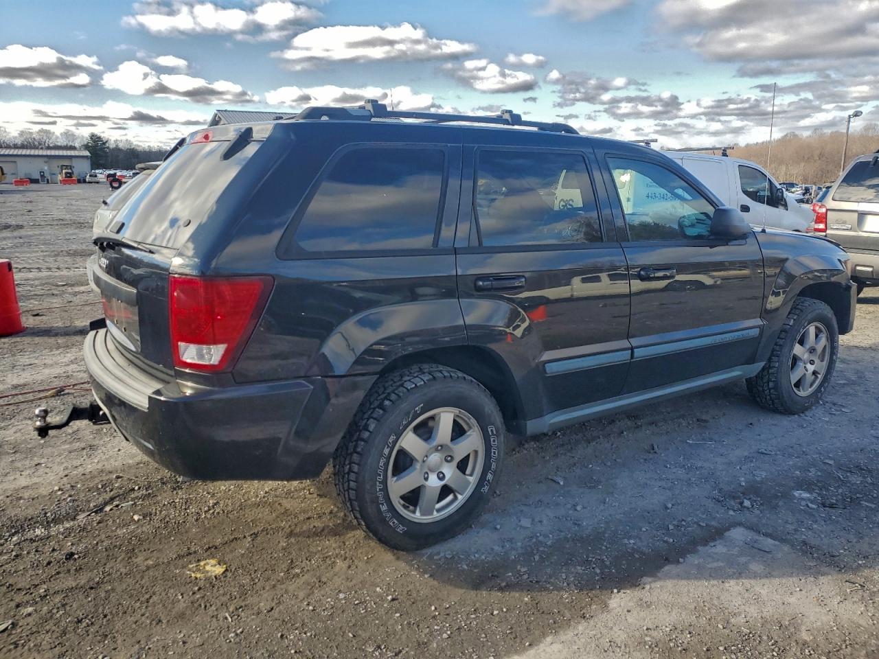 2009 JEEP GRAND CHEROKEE LAREDO photo 3
