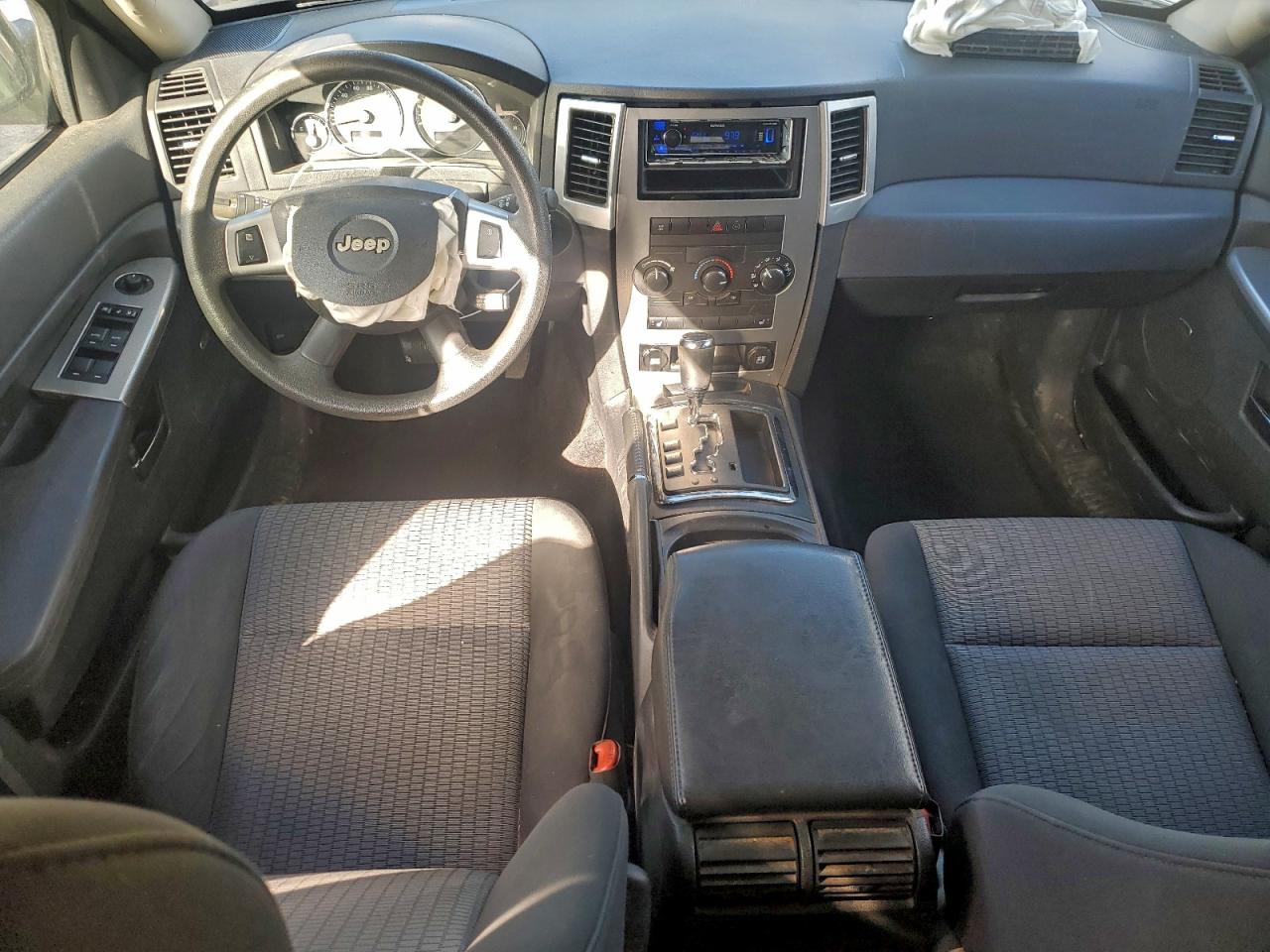2009 JEEP GRAND CHEROKEE LAREDO photo 8