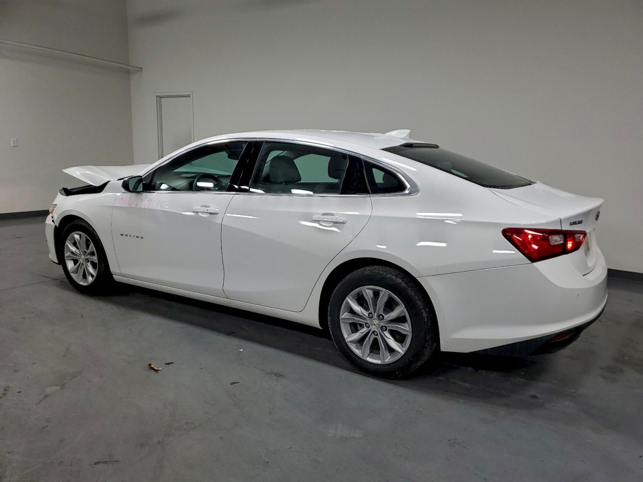 2025 CHEVROLET MALIBU LT photo 2