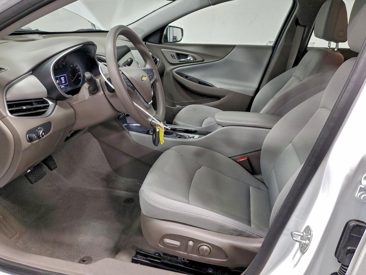 2025 CHEVROLET MALIBU LT photo 7