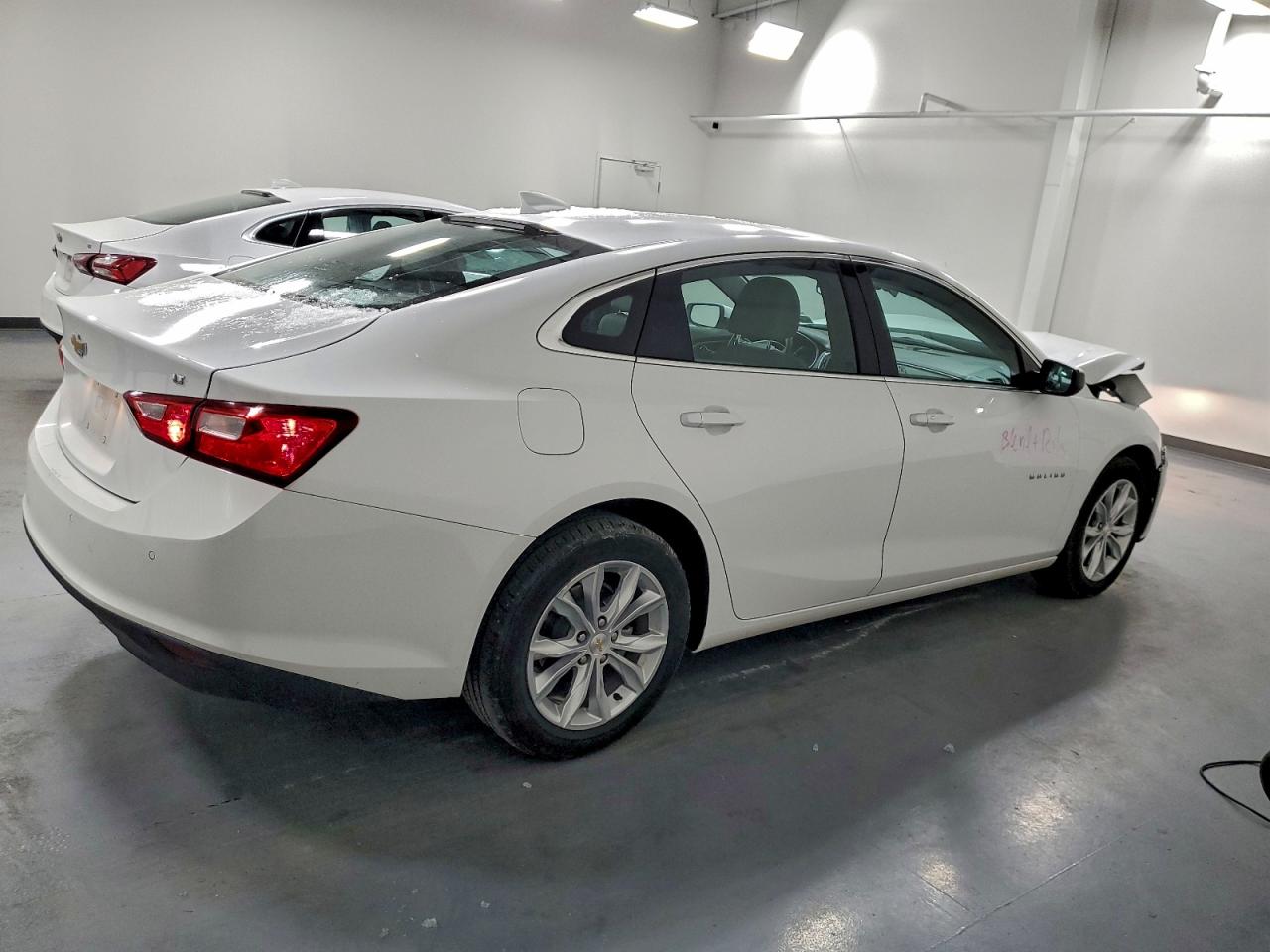 2025 CHEVROLET MALIBU LT photo 3