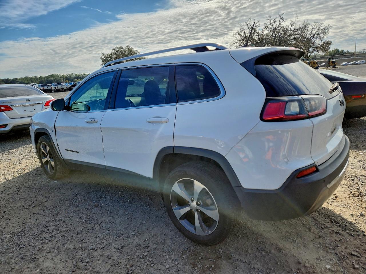 2019 JEEP CHEROKEE LIMITED photo 2