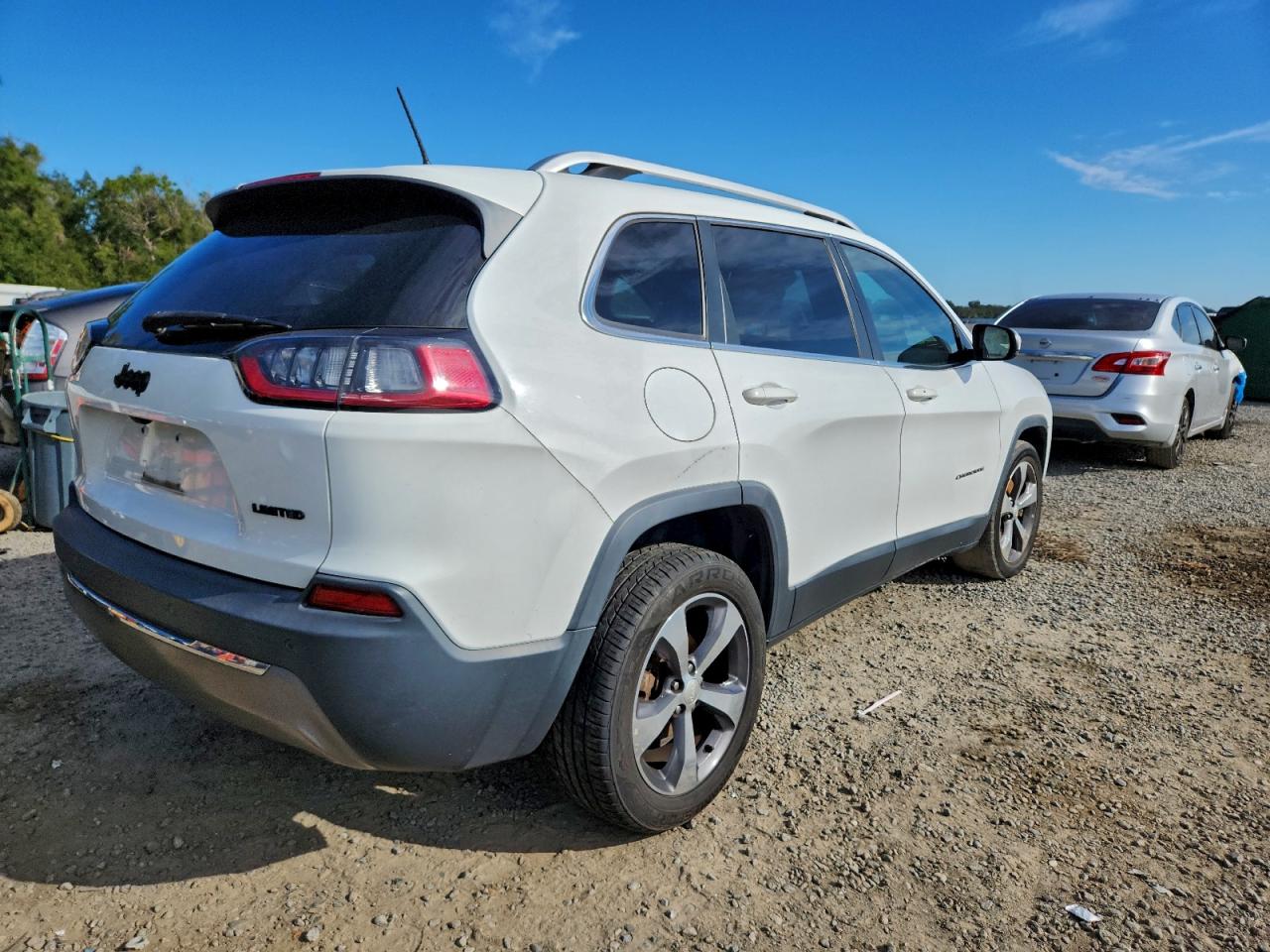 2019 JEEP CHEROKEE LIMITED photo 3