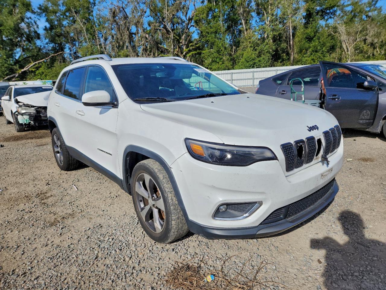 2019 JEEP CHEROKEE LIMITED photo 4