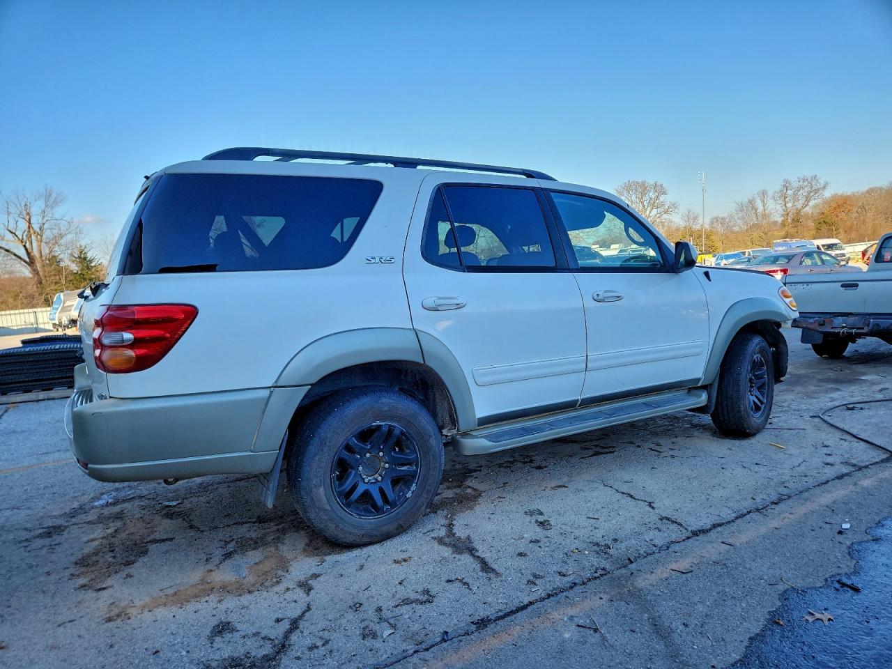 2003 TOYOTA SEQUOIA SR5 photo 3