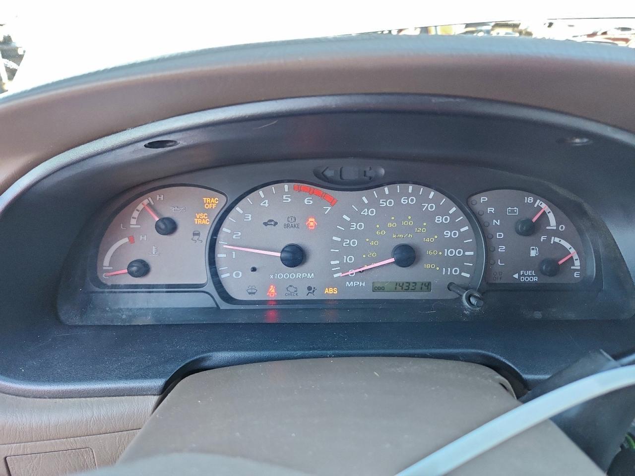 2003 TOYOTA SEQUOIA SR5 photo 9
