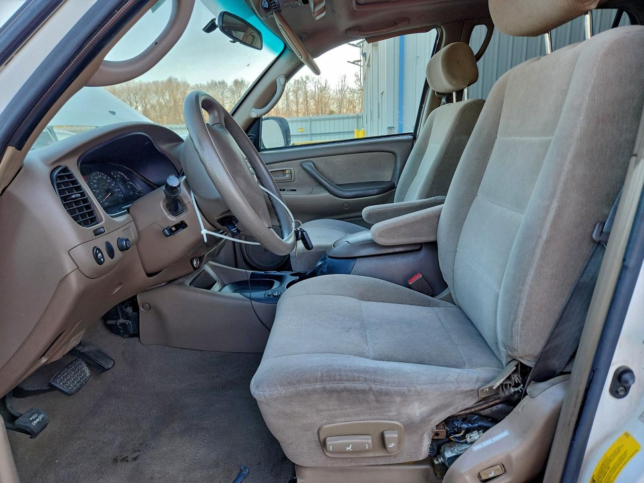 2003 TOYOTA SEQUOIA SR5 photo 7