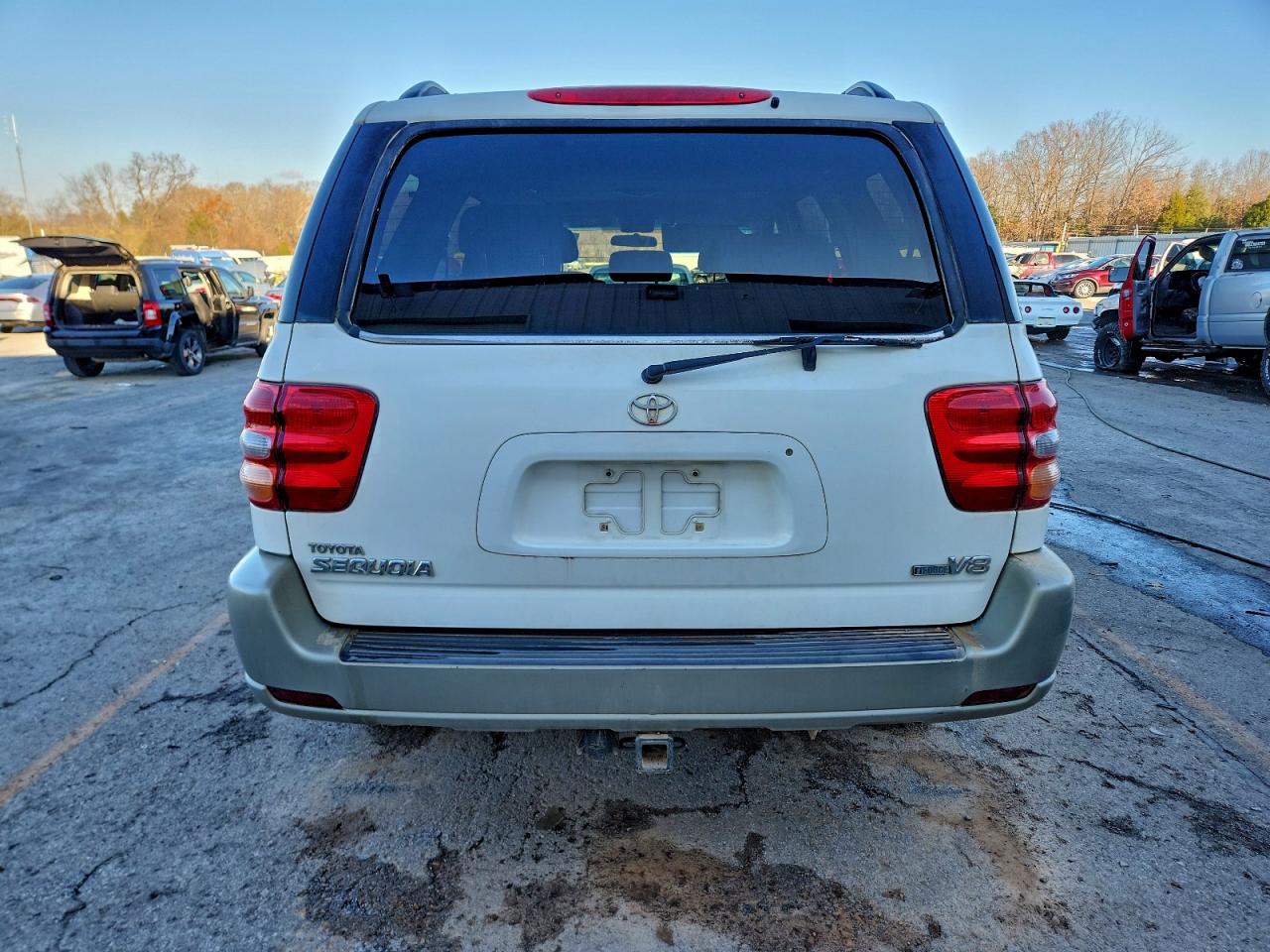 2003 TOYOTA SEQUOIA SR5 photo 6