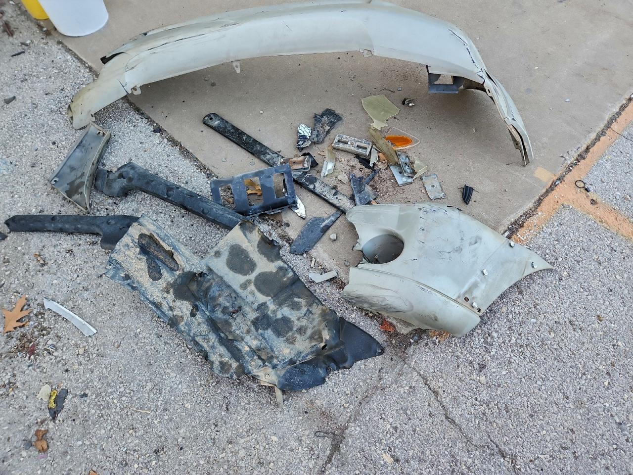 2003 TOYOTA SEQUOIA SR5 photo 13