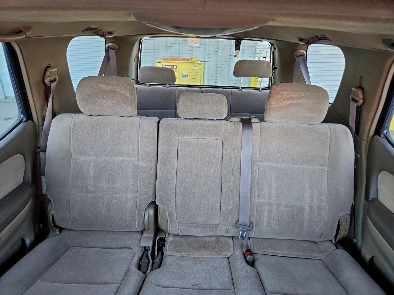 2003 TOYOTA SEQUOIA SR5 photo 10