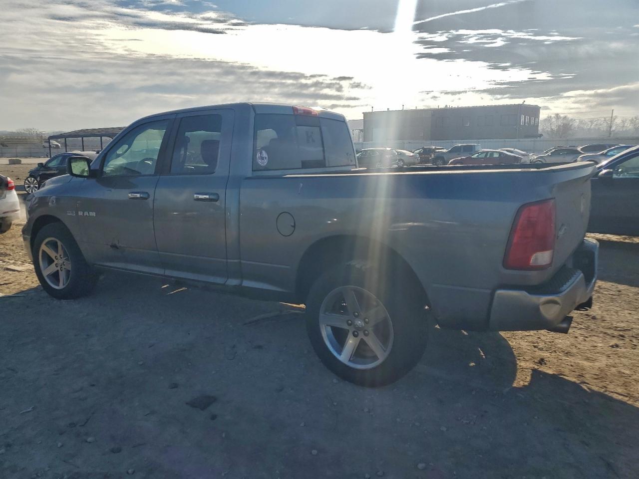2010 DODGE RAM 1500 photo 2