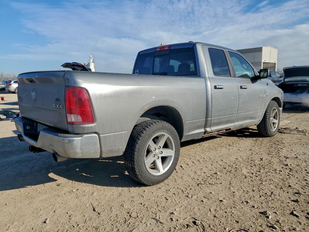 2010 DODGE RAM 1500 photo 3