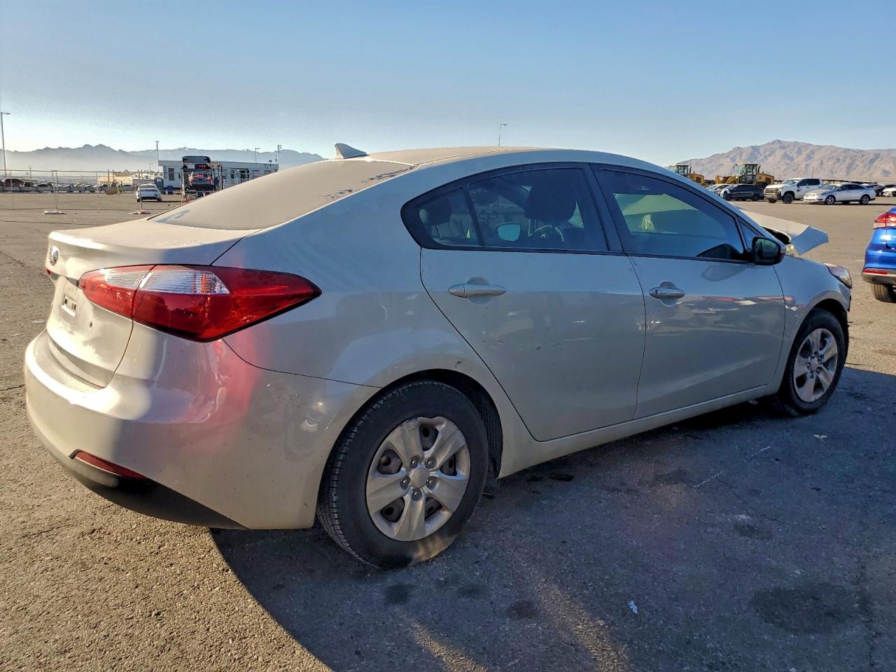 2015 KIA FORTE LX photo 3