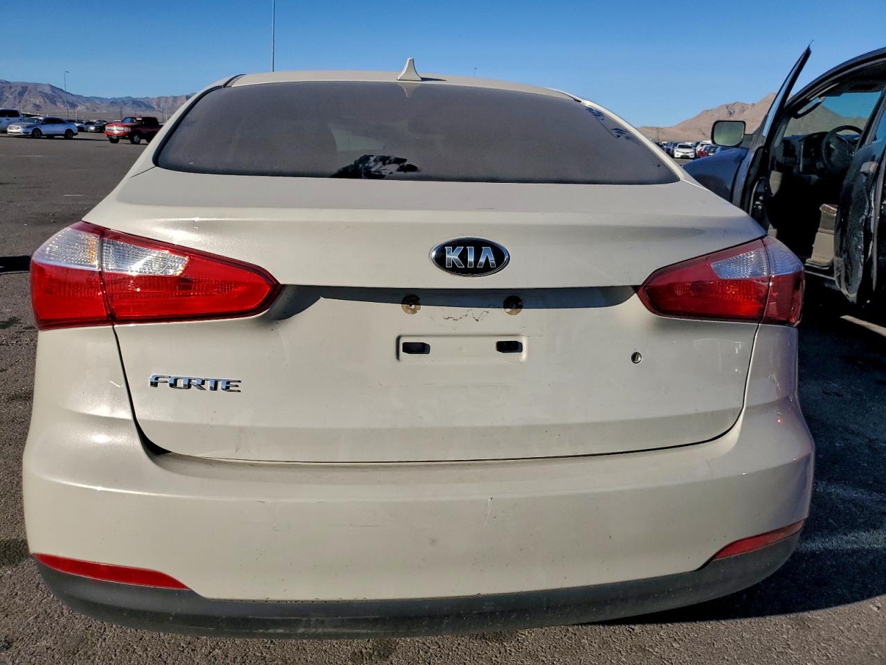 2015 KIA FORTE LX photo 6