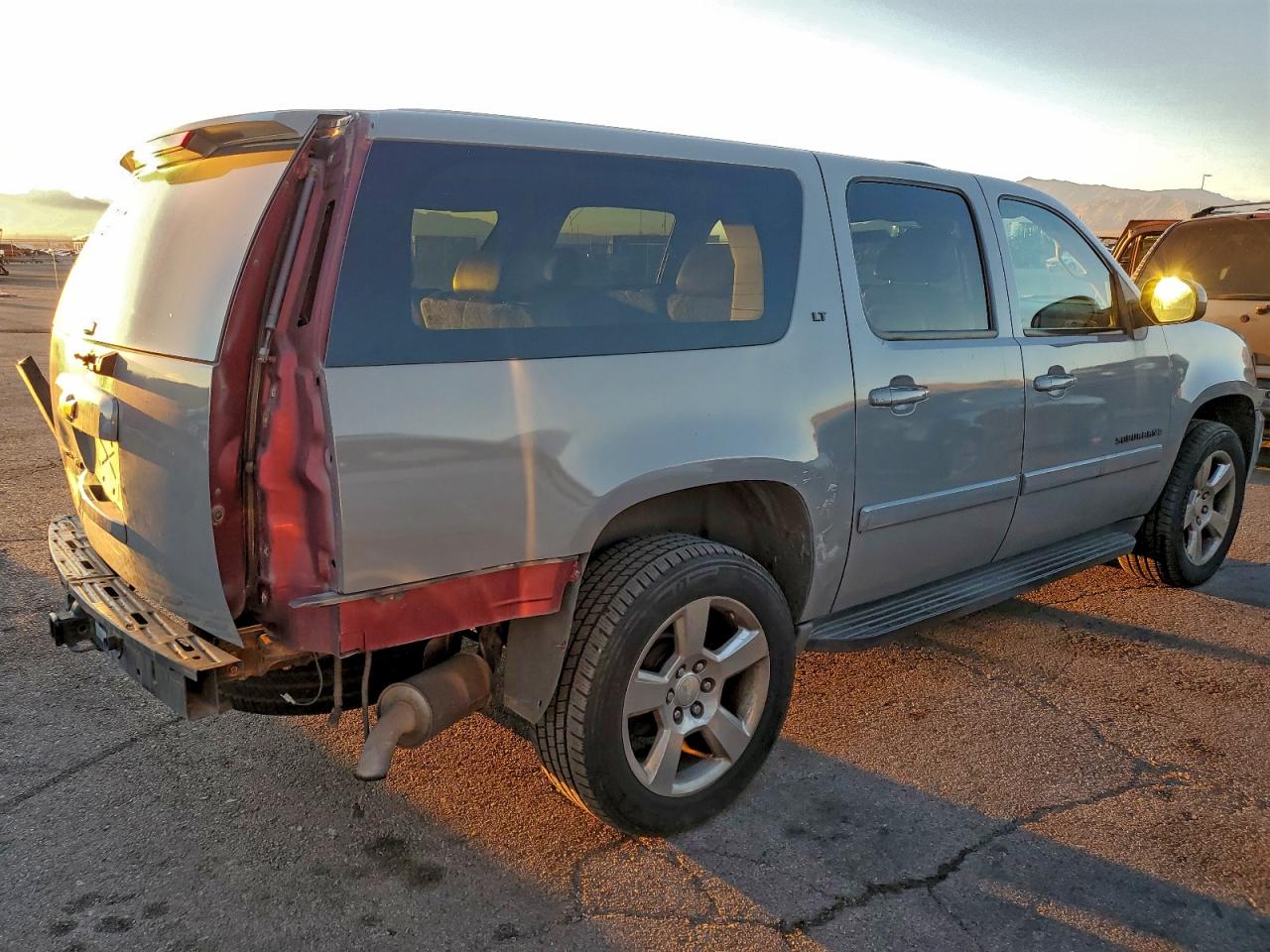 2008 CHEVROLET SUBURBAN K1500 LS photo 3