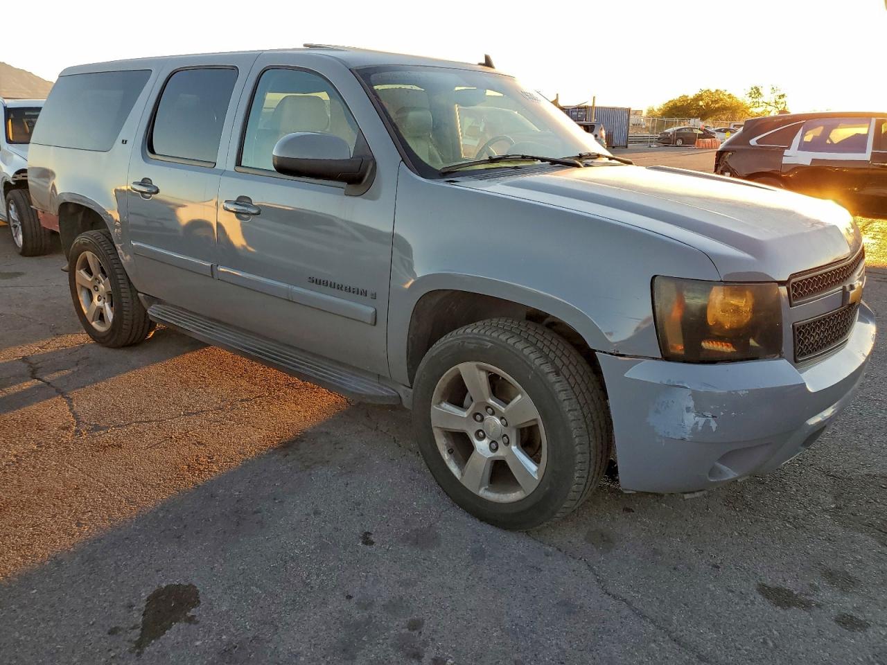 2008 CHEVROLET SUBURBAN K1500 LS photo 4