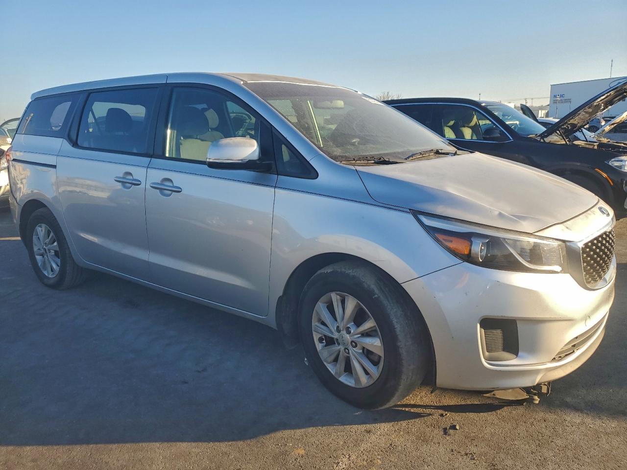 2017 KIA SEDONA L photo 4