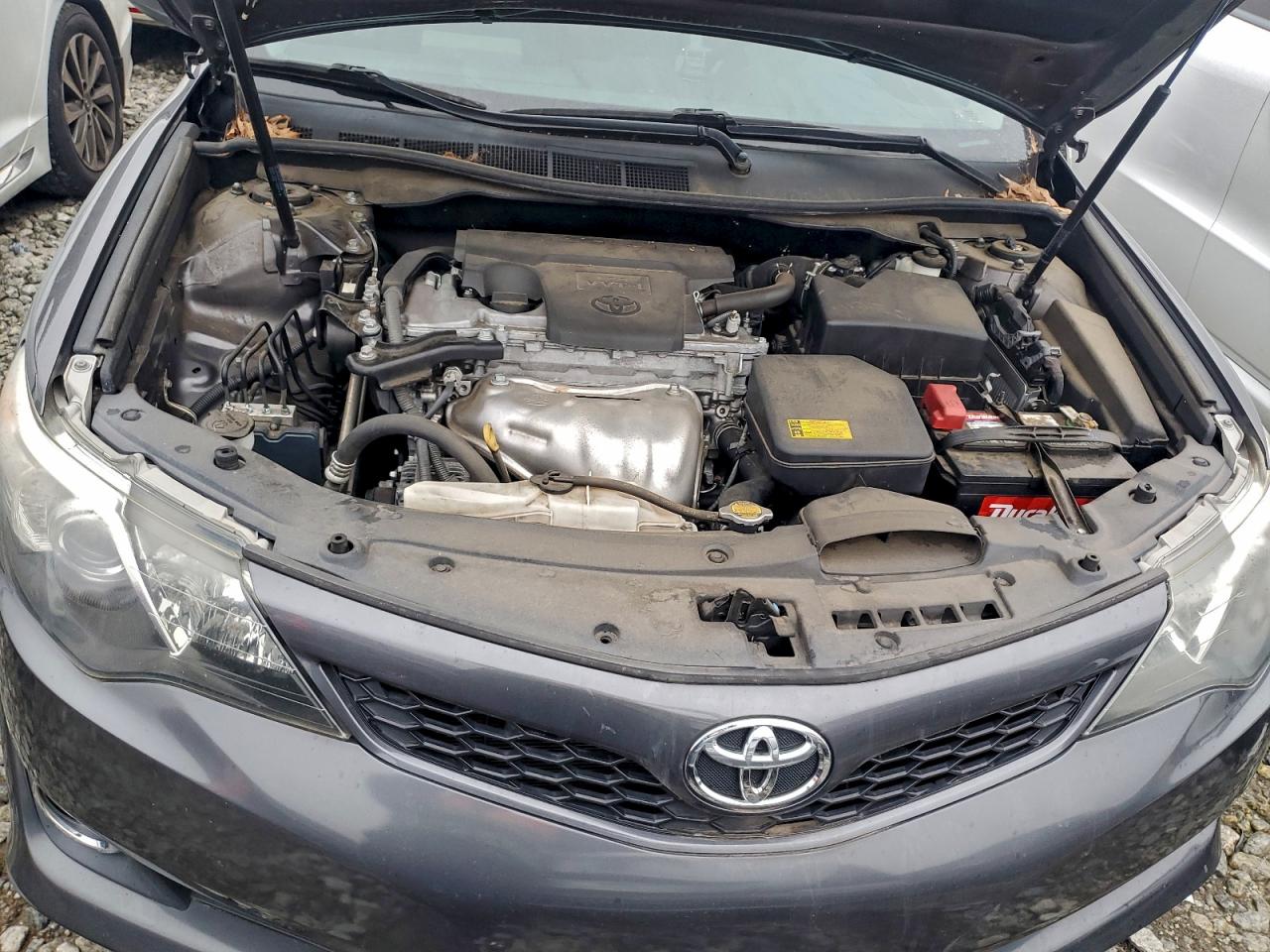 2014 TOYOTA CAMRY L photo 11