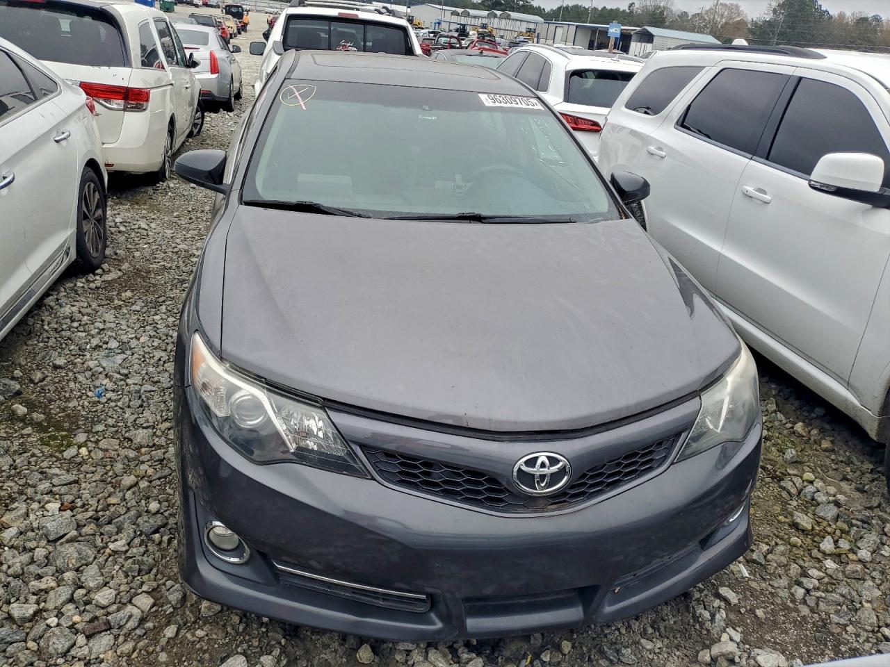 2014 TOYOTA CAMRY L photo 5