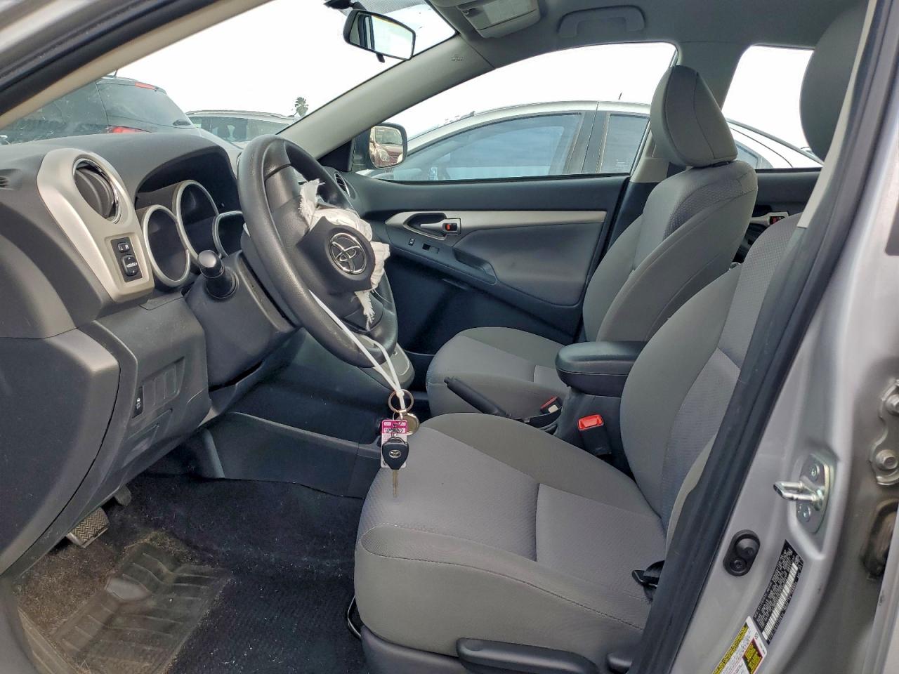 2010 TOYOTA COROLLA MATRIX photo 13