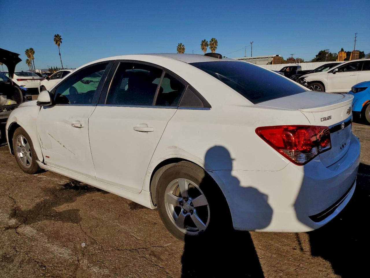 2015 CHEVROLET CRUZE LT photo 2