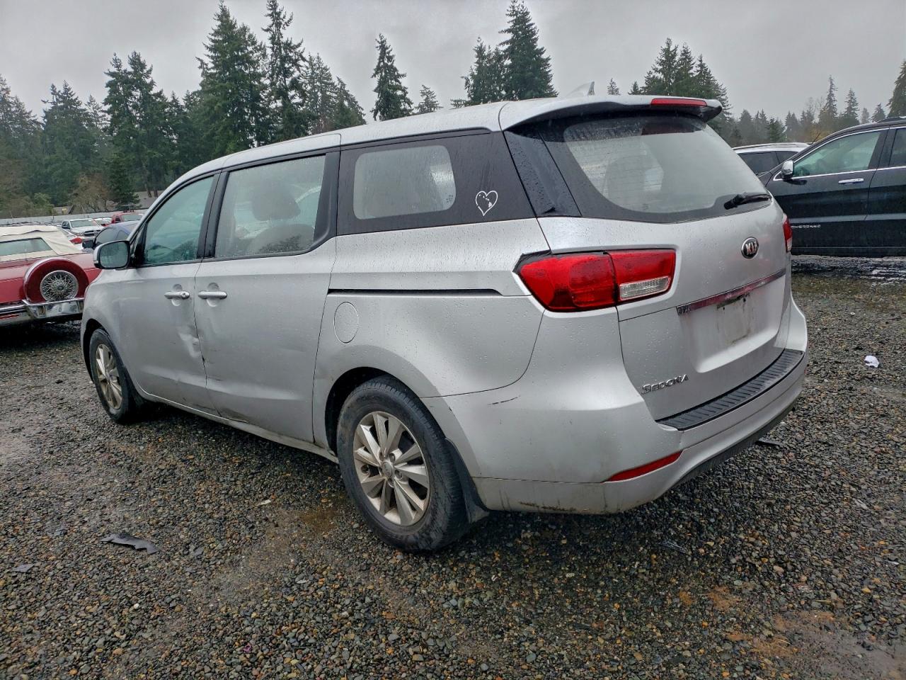 2016 KIA SEDONA L photo 2