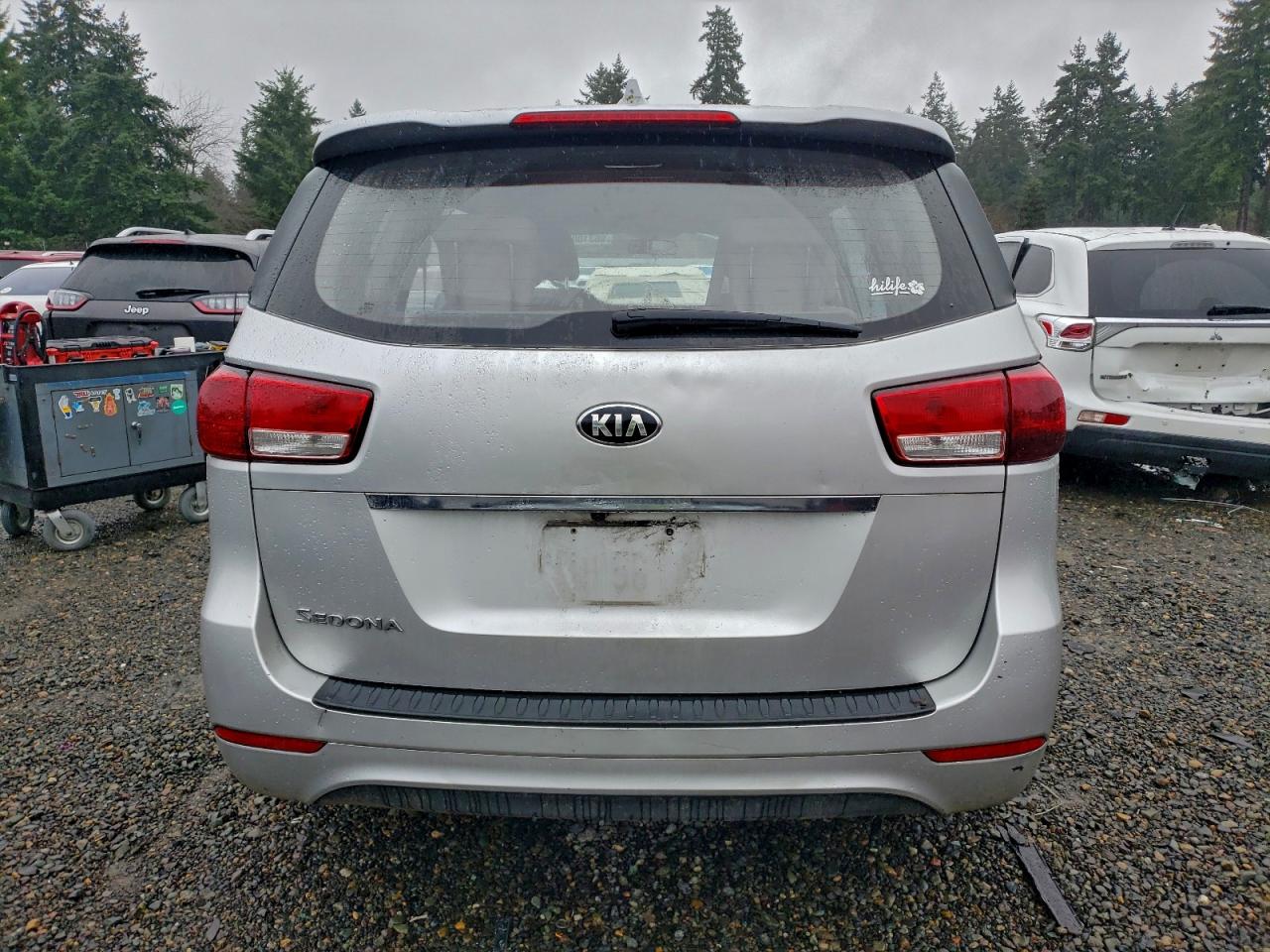 2016 KIA SEDONA L photo 6